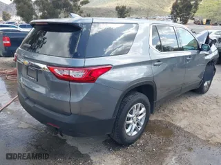 2020 Chevrolet Traverse LS with VIN 1GNERFKW7LJ162598, listed as a IAAI auction lot 41957708 with 30,618 mi miles. Bid and sale history available at carsss.com. Image 4.
