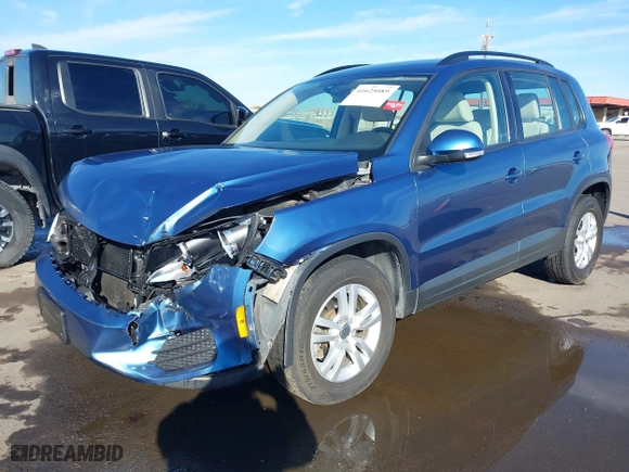2017 Volkswagen Tiguan S with VIN WVGAV7AX1HW509822, listed as a IAAI auction lot 41625089 with 97,039 mi miles. Bid and sale history available at carsss.com. Image 18.