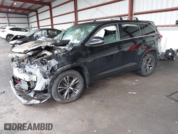 2018 Toyota Highlander LE с VIN 5TDBZRFH2JS855104, выставлен на аукционе IAAI как лот 42263950 с пробегом 51 070 миль миль и . История ставок и продаж доступна на DreamBid. Изображение 2.