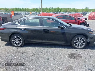 2019 Lexus ES 350 with VIN 58ABZ1B12KU038078, listed as a IAAI auction lot 42143836 with 50,741 mi miles and . Bid and sale history available at DreamBid. Image 13.