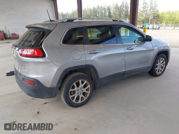 2018 Jeep Cherokee Latitude Plus z VIN 1C4PJLLB9JD573435, wystawiony jako IAAI lot #42163796 z przebiegiem 57 486 mil mil oraz . Historia ofert i sprzedaży dostępna na DreamBid. Obrazek 4.