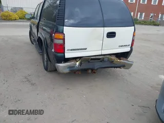 2002 Chevrolet Suburban LS with VIN 1GNFK16Z92J122439, listed as a IAAI auction lot 41806539 with 403,128 mi miles. Bid and sale history available at carsss.com. Image 6.