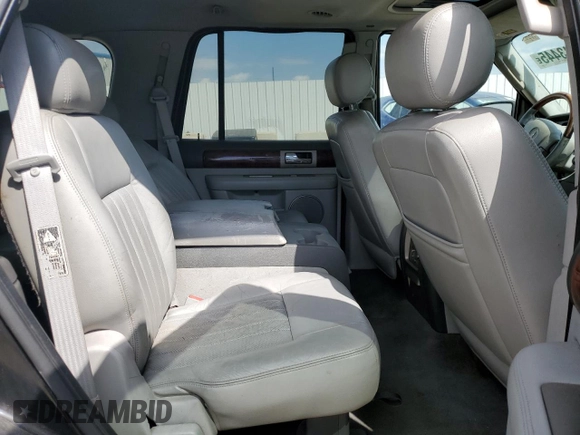2004 Lincoln Navigator Luxury with VIN 5LMFU28R64LJ14370, listed as a Copart auction lot 50543445 with 218,450 mi miles and Non repairable. Bid and sale history available at DreamBid. Image 11.