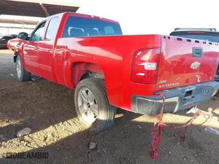 2008 Chevrolet Silverado 1500 LT w/1LT with VIN 1GCEC19018Z241255, listed as a IAAI auction lot 41473656 with 70,034 mi miles. Bid and sale history available at carsss.com. Image 3.
