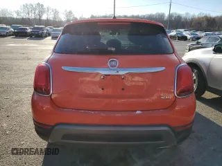 2018 FIAT 500X Trekking z VIN ZFBCFYCB6JP682871, wystawiony jako Copart lot #82798284 z przebiegiem 67 764 mil mil oraz Szkody całkowita. Historia ofert i sprzedaży dostępna na DreamBid. Obrazek 6.