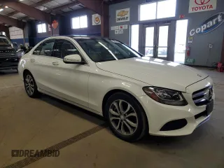 2015 Mercedes-Benz C 300 Luxury with VIN 55SWF4KB1FU039221, listed as a Copart auction lot 52974985 with 84,681 mi miles and Clean Title. Bid and sale history available at carsss.com. Image 4.