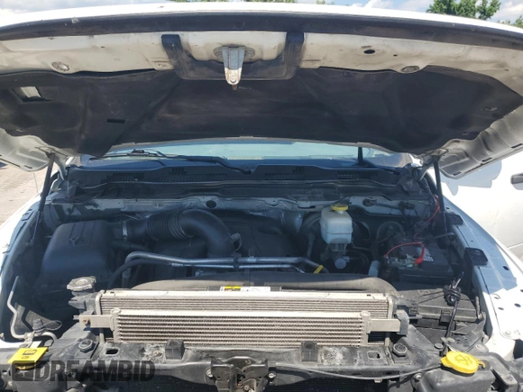 2017 Ram 2500 Tradesman z VIN 3C6TR4HT8HG578001, wystawiony jako Copart lot #62586865 z przebiegiem 261 103 mil mil oraz Szkoda całkowita • Salvage title. Historia ofert i sprzedaży dostępna na DreamBid. Obrazek 11.