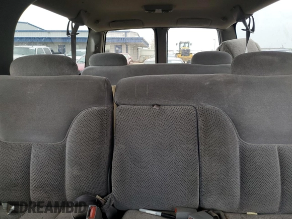 1998 Chevrolet Suburban with VIN 1GNFK16R3WJ359062, listed as a Copart auction lot 54632515 with 195,134 mi miles and Non Repairable. Bid and sale history available at DreamBid. Image 10.