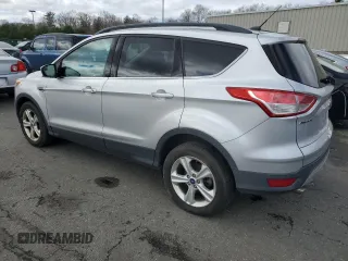 2015 Ford Escape SE with VIN 1FMCU9GX8FUA34337, listed as a Copart auction lot 50058065 with 193,408 mi miles and Clean Title. Bid and sale history available at DreamBid. Image 2.