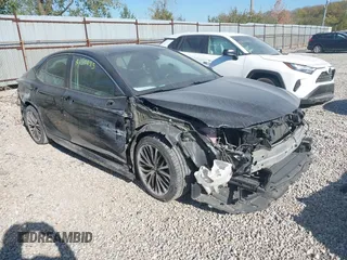 2019 Toyota Camry LE z VIN 4T1B11HK1KU686574, wystawiony jako IAAI lot #40650885 z przebiegiem 112 269 mil mil oraz . Historia ofert i sprzedaży dostępna na DreamBid. Obrazek 1.