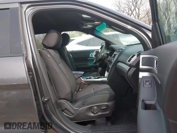 2015 Ford Explorer XLT with VIN 1FM5K7D84FGC63421, listed as a IAAI auction lot 41976273 with 62,362 mi miles and . Bid and sale history available at carsss.com. Image 5.