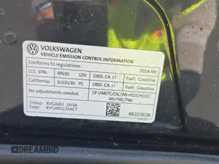 2024 Volkswagen Tiguan SE with VIN 3VV3B7AX8RM076346, listed as a IAAI auction lot 42734323 with 29,573 mi miles and . Bid and sale history available at DreamBid. Image 17.