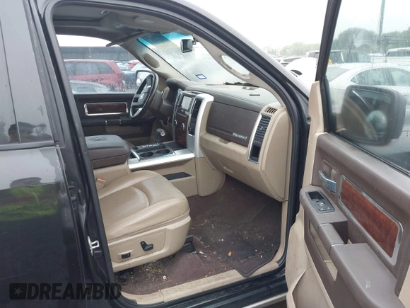 2009 Dodge 1500 Sport with VIN 1D3HB13T09S710436, listed as a IAAI auction lot 42193857 with 247,539 mi miles. Bid and sale history available at carsss.com. Image 5.