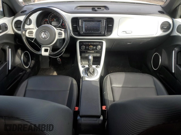 2019 Volkswagen Beetle SE with VIN 3VWJD7AT7KM707314, listed as a Copart auction lot 45299335 with 35,919 mi miles and Salvage title. Bid and sale history available at DreamBid. Image 8.
