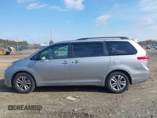 2011 Toyota Sienna XLE with VIN 5TDDK3DC0BS012604, listed as a IAAI auction lot 41533173 with 174,779 mi miles. Bid and sale history available at carsss.com. Image 14.