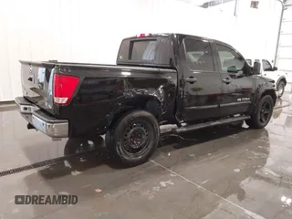 2015 Nissan Titan SV z VIN 1N6AA0EC6FN502962, wystawiony jako IAAI lot #41358935 z przebiegiem 102 204 mil mil oraz . Historia ofert i sprzedaży dostępna na DreamBid. Obrazek 4.