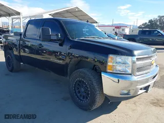 2012 Chevrolet Silverado 1500 LT with VIN 1GCPKSE70CF173450, listed as a IAAI auction lot 41588645 with 172,995 mi miles. Bid and sale history available at carsss.com. Image 1.