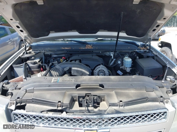 2007 Chevrolet Suburban LT with VIN 3GNFK16367G246091, listed as a IAAI auction lot 42105259 with 216,014 mi miles. Bid and sale history available at carsss.com. Image 10.