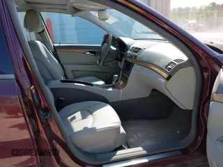 2008 Mercedes-Benz E-Class Luxury 3.5L with VIN WDBUF56X58B190815, listed as a IAAI auction lot 42026834 with 131,947 mi miles. Bid and sale history available at carsss.com. Image 5.