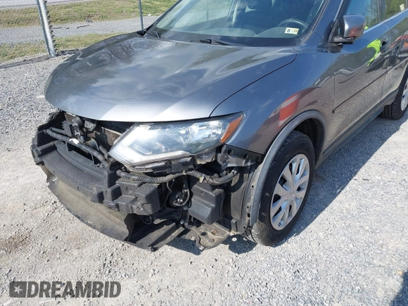 2018 Nissan Rogue SV with VIN KNMAT2MVXJP519711, listed as a IAAI auction lot 41961816 with 216,545 mi miles and . Bid and sale history available at carsss.com. Image 18.