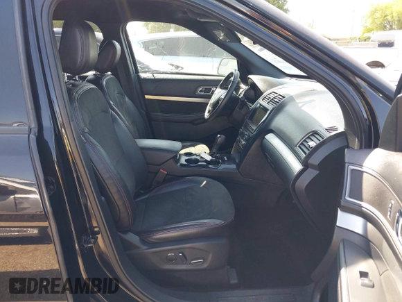2018 Ford Explorer XLT z VIN 1FM5K7D85JGC54090, wystawiony jako IAAI lot #42001434 z przebiegiem 72 038 mil mil oraz . Historia ofert i sprzedaży dostępna na DreamBid. Obrazek 5.