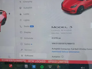 2020 Tesla Model 3 Long Range z VIN 5YJ3E1EB7LF668172, wystawiony jako IAAI lot #42002676 z przebiegiem 61 672 mil mil oraz . Historia ofert i sprzedaży dostępna na DreamBid. Obrazek 7.