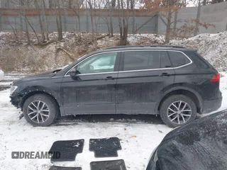 2019 Volkswagen Tiguan SE z VIN 3VV2B7AX5KM092909, wystawiony jako IAAI lot #41645271 z przebiegiem 59 460 mil mil oraz . Historia ofert i sprzedaży dostępna na DreamBid. Obrazek 14.