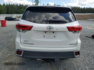 2017 Toyota Highlander Limited with VIN 5TDYZRFH6HS219547, listed as a Copart auction lot 55487995 with 129,617 mi miles and Salvage title. Bid and sale history available at DreamBid. Image 6.
