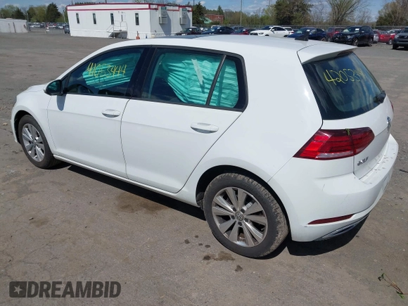 2021 Volkswagen Golf TSI z VIN 3VWG57AU4MM008113, wystawiony jako IAAI lot #42053444 z przebiegiem 24 449 mil mil oraz . Historia ofert i sprzedaży dostępna na DreamBid. Obrazek 3.