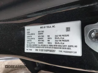 2023 Tesla Model 3 z VIN 5YJ3E1EA0PF680287, wystawiony jako IAAI lot #39491902 z przebiegiem 12 480 mil mil oraz . Historia ofert i sprzedaży dostępna na DreamBid. Obrazek 9.