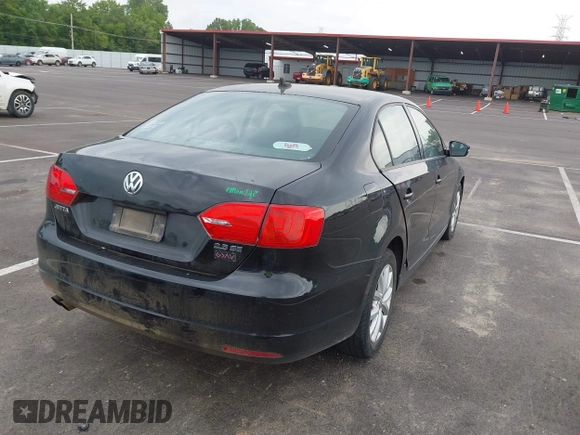 2012 Volkswagen Jetta SE with VIN 3VWDX7AJ4CM414622, listed as a IAAI auction lot 42681807 with 195,821 mi miles and . Bid and sale history available at DreamBid. Image 4.