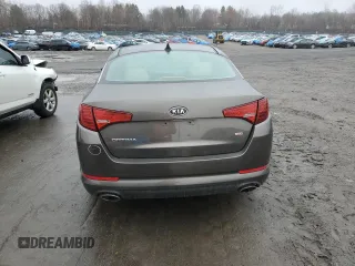 2011 Kia Optima LX z VIN KNAGM4A75B5173585, wystawiony jako Copart lot #51895325 z przebiegiem 137 318 mil mil oraz Szkoda całkowita • Salvage title. Historia ofert i sprzedaży dostępna na DreamBid. Obrazek 6.