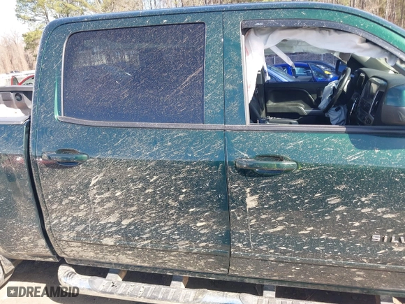2015 Chevrolet Silverado 1500 LT with VIN 3GCUKRECXFG510895, listed as a IAAI auction lot 41616270 with 113,853 mi miles. Bid and sale history available at carsss.com. Image 14.