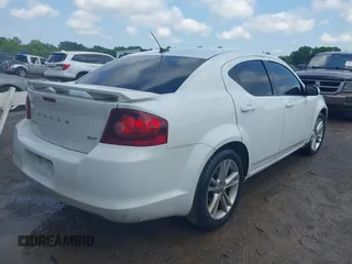 2012 Dodge Avenger SXT z VIN 1C3CDZCB8CN265750, wystawiony jako IAAI lot #42473685 z przebiegiem 163 788 mil mil oraz . Historia ofert i sprzedaży dostępna na DreamBid. Obrazek 4.