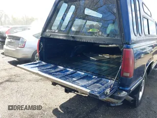 1996 GMC Sierra 1500 with VIN 1GTGC24F7TZ541482, listed as a IAAI auction lot 41968945 with 195,351 mi miles and . Bid and sale history available at DreamBid. Image 6.