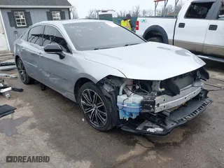 2019 Toyota Avalon XLE with VIN 4T1BZ1FB9KU005475, listed as a IAAI auction lot 41293798 with 111,630 mi miles. Bid and sale history available at carsss.com. Image 1.