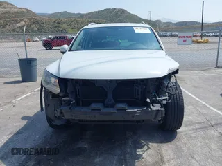 2017 Volkswagen Tiguan Wolfsburg Edition с VIN WVGRV7AX1HW500816, выставлен на аукционе IAAI как лот 42167262 с пробегом 127 636 миль миль и . История ставок и продаж доступна на DreamBid. Изображение 13.
