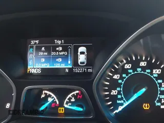 2014 Ford Escape SE with VIN 1FMCU0GX6EUE38280, listed as a IAAI auction lot 41867267 with 152,271 mi miles. Bid and sale history available at carsss.com. Image 15.