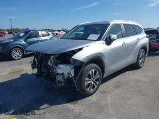 2023 Toyota Highlander L with VIN 5TDKDRAH6PS045957, listed as a IAAI auction lot 41731218 with 32,475 mi miles. Bid and sale history available at carsss.com. Image 18.