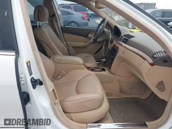 2005 Mercedes-Benz S 430 z VIN WDBNG70JX5A451696, wystawiony jako IAAI lot #42402391 z przebiegiem 174 030 mil mil oraz . Historia ofert i sprzedaży dostępna na DreamBid. Obrazek 5.