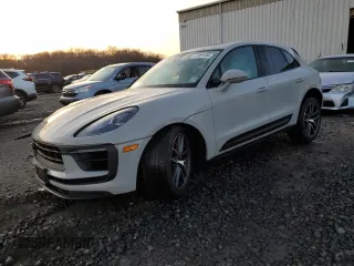 2022 Porsche Macan S z VIN WP1AG2A51NLB22246, wystawiony jako Copart lot #81981454 z przebiegiem 28 428 mil mil oraz Szkoda całkowita • Salvage title. Historia ofert i sprzedaży dostępna na DreamBid. Obrazek 1.