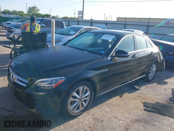 2019 Mercedes-Benz C 300 with VIN 55SWF8DB0KU304595, listed as a IAAI auction lot 42004166 with 55,580 mi miles and . Bid and sale history available at DreamBid. Image 2.