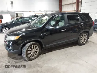 2011 Kia Sorento EX with VIN 5XYKU3A11BG018557, listed as a IAAI auction lot 42245522 with 107,106 mi miles and . Bid and sale history available at DreamBid. Image 2.
