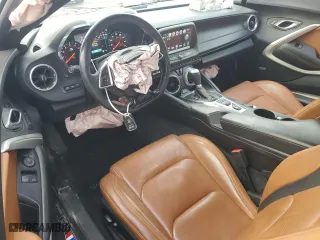 2017 Chevrolet Camaro 2LT with VIN 1G1FD1RX9H0103975, listed as a Copart auction lot 83843944 with 71,290 mi miles and Salvage Title. Bid and sale history available at carsss.com. Image 8.