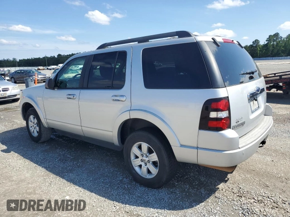 2010 Ford Explorer XLT z VIN 1FMEU6DEXAUA35346, wystawiony jako Copart lot #58806935 z przebiegiem 159 583 mil mil oraz Czysty tytuł • Clean title. Historia ofert i sprzedaży dostępna na DreamBid. Obrazek 2.