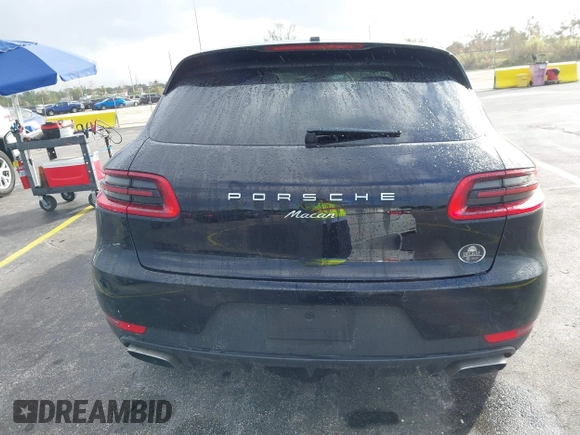 2018 Porsche Macan with VIN WP1AA2A51JLB06768, listed as a IAAI auction lot 41094542 with 55,045 mi miles and . Bid and sale history available at carsss.com. Image 17.