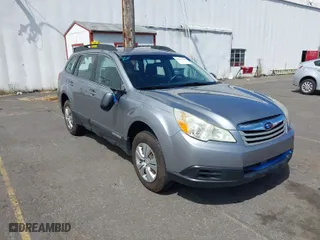 2010 Subaru Outback with VIN 4S4BRBAC0A3324435, listed as a IAAI auction lot 39857302 with 124,415 mi miles. Bid and sale history available at carsss.com. Image 1.