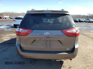 2018 Toyota Sienna XLE with VIN 5TDDZ3DC2JS195479, listed as a Copart auction lot 47213295 with 86,151 mi miles and Salvage Title. Bid and sale history available at carsss.com. Image 6.