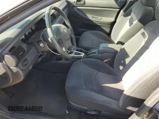 2006 Dodge Stratus SXT z VIN 1B3EL46R46N185788, wystawiony jako Copart lot #71580104 z przebiegiem 104 390 mil mil oraz Szkody całkowita. Historia ofert i sprzedaży dostępna na DreamBid. Obrazek 7.