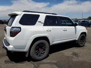 2024 Toyota 4Runner TRD Off Road z VIN JTERU5JR3R6255754, wystawiony jako Copart lot #56713475 z przebiegiem 12 634 mil mil oraz Szkoda całkowita • Salvage title. Historia ofert i sprzedaży dostępna na DreamBid. Obrazek 3.
